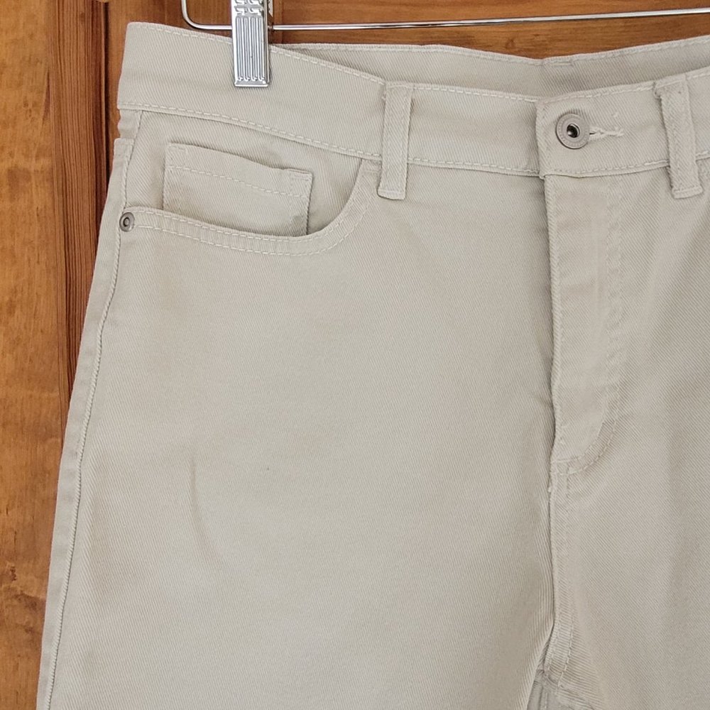 Stretch Denim Stretchy High Rise Bermuda Shorts By Denim & Co. Size 8 - Picture 4 of 11